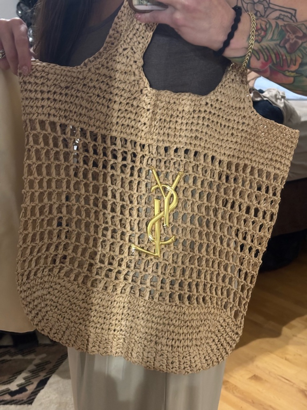 Icare Tan Crochet Tote with Gold Y S L Emblem beach bag NWOT - Picture 4 of 4